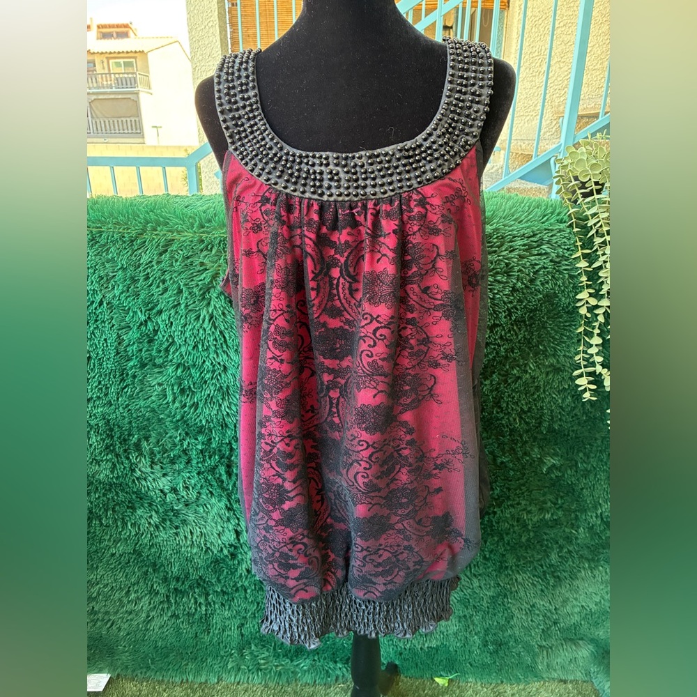 Vintage Y2K Torrid 2X Beaded Red & Black Lace Smocked Hem Top